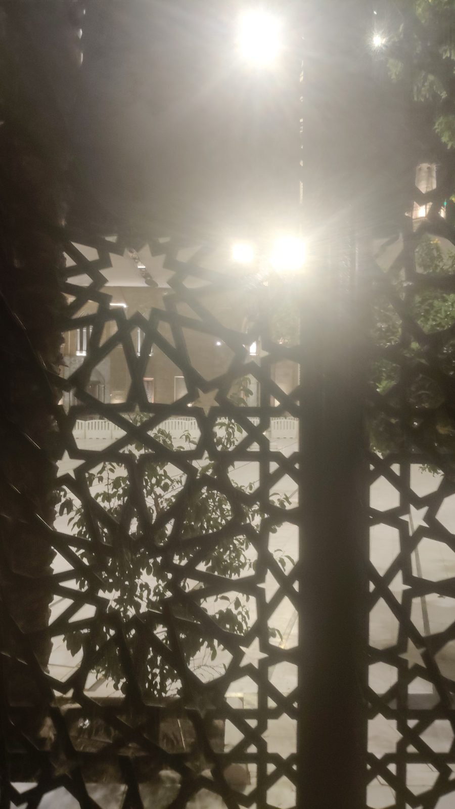أرض للبيع - المكان امام مدرسه الصم والبكم بتطل علي المصرف رابع نمره من جوه 7.5*10